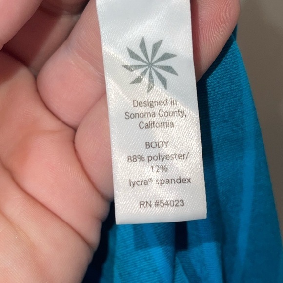 ATHLETA Blue Striped Chatarunga Capri Athletic Legging Size Small - Picture 8 of 8